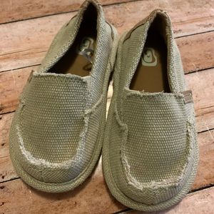 Toddler boys size 7 slip ons
